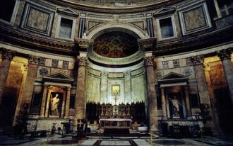 Image: High altar — Using the design of Alessandro Specchi, Pope Clement XI (1700-1721) rebuilt the high altar and apse in the sanctuary.